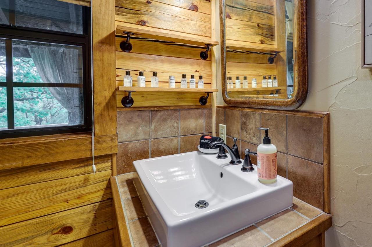 Beaver Lake Vacation Rental With Private Hot Tub! Eureka Springs Eksteriør billede